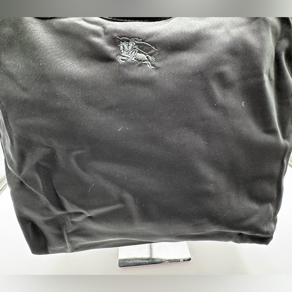 Burberry-Authentic-Blue Label Reversable Hand Tote Bag Nova Check Black - Picture 15 of 16